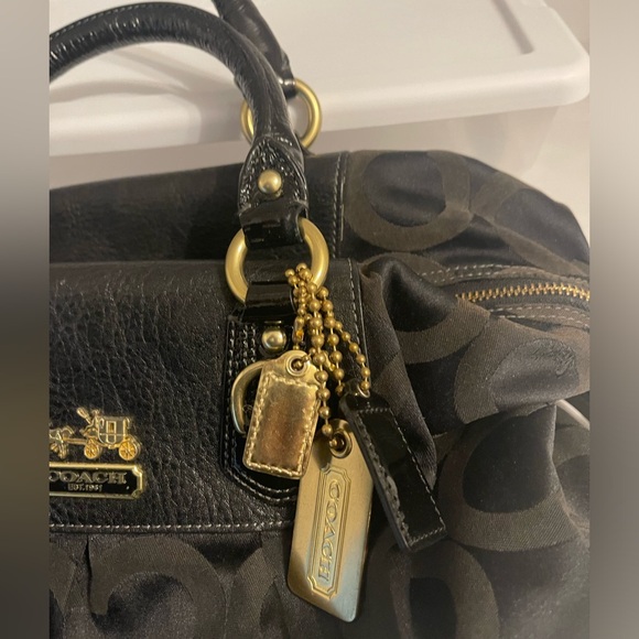 Coach Ashley Signature Satchel Gold Hardware - Picture 4 of 7